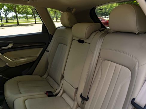 Used 2019 Audi Q5 2.0T Premium Plus AWD/4WD image 18