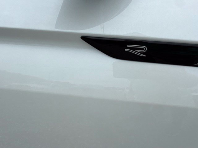 Used 2023 Volkswagen Tiguan SE R-Line FWD image 14