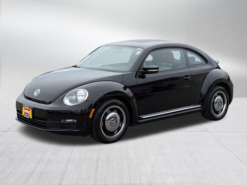 Used 2015 Volkswagen Beetle 1.8T Classic FWD image 3
