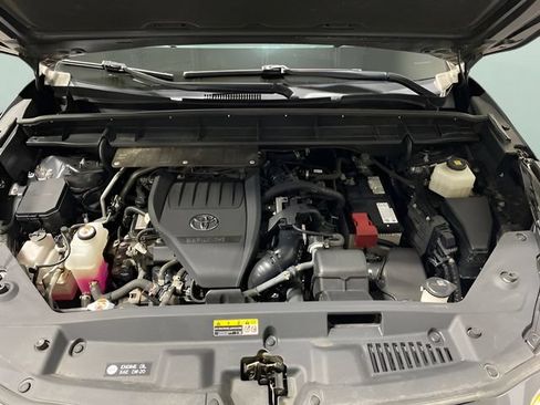 Used 2023 Toyota Highlander L FWD image 33