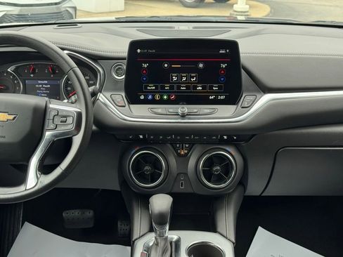 Used 2025 Chevrolet Blazer LT FWD image 19