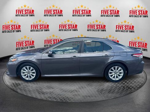 Used 2019 Toyota Camry LE image 4