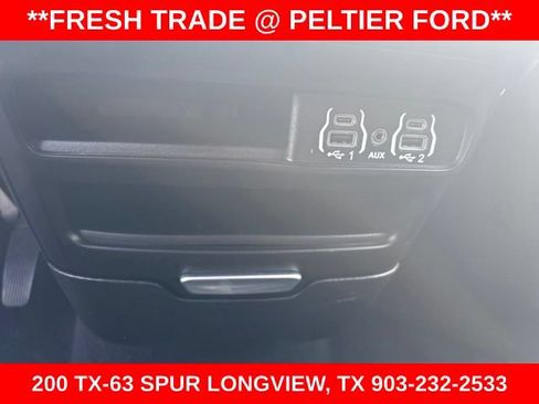 Used 2023 Chrysler Pacifica Touring FWD image 15