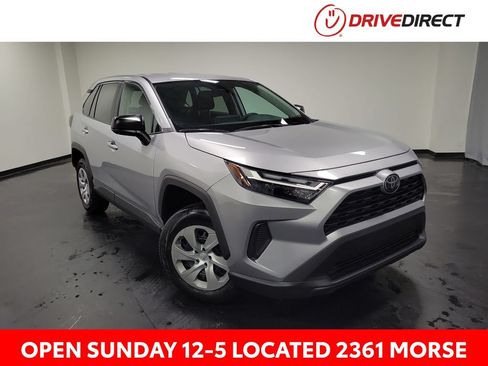 Used 2023 Toyota RAV4 LE AWD/4WD image 1