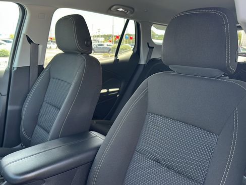 Used 2023 GMC Terrain SLE w/ Elevation Edition image 14