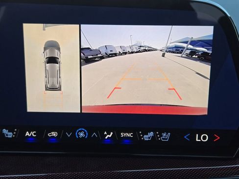 New 2026 Chevrolet Traverse RS image 17