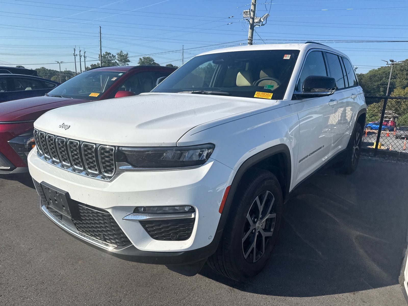 Used 2025 Jeep Grand Cherokee Limited w/ Luxury Tech Group II AWD/4WD image 2