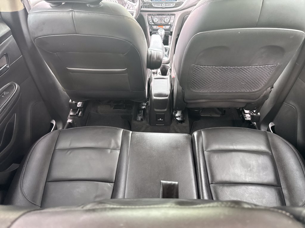 Used 2019 Buick Encore Essence w/ Experience Buick Package AWD/4WD image 10