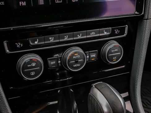 Used 2019 Volkswagen Golf R 4-Door AWD/4WD image 37