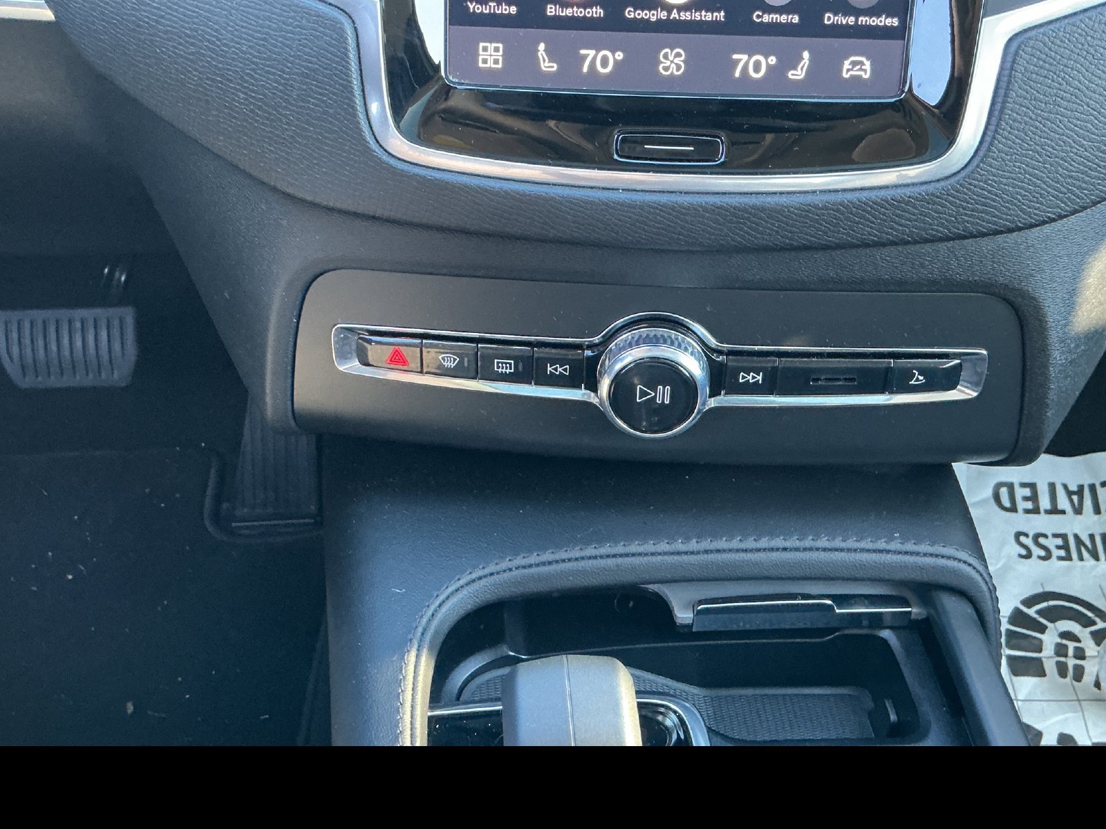 Certified 2025 Volvo XC90 B5 Core AWD/4WD image 18