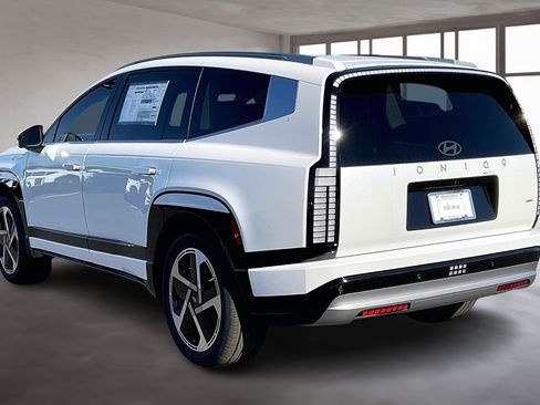 New 2026 Hyundai Ioniq 9 Limited image 3