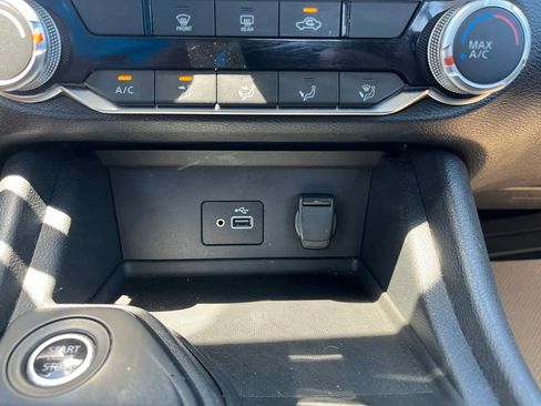 Used 2021 Nissan Sentra S FWD image 17