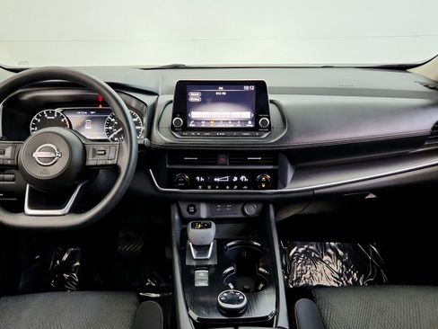 Used 2024 Nissan Rogue SV AWD/4WD image 22