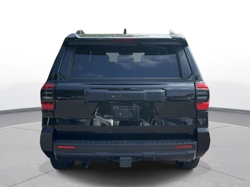 Used 2025 Toyota 4Runner SR5 AWD/4WD image 7