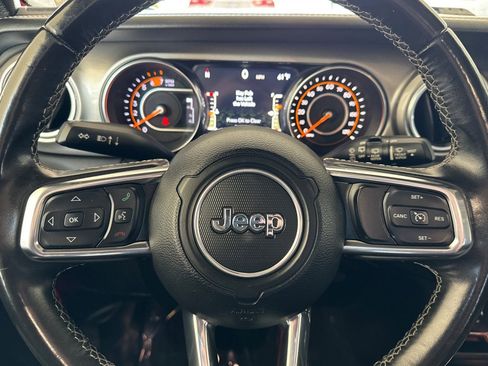 Used 2019 Jeep Wrangler Unlimited Sahara AWD/4WD image 24