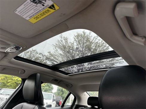 Used 2019 Volvo S60 T6 Momentum w/ Premium Package image 19