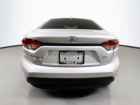 Used 2025 Toyota Corolla LE FWD image 6