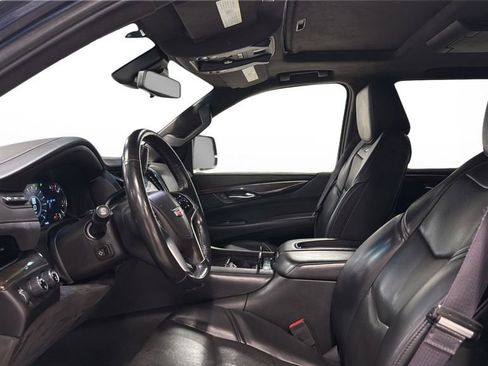 Used 2017 Cadillac Escalade Platinum AWD/4WD image 24