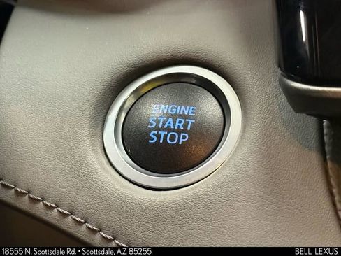 Used 2021 Toyota Highlander Limited image 24