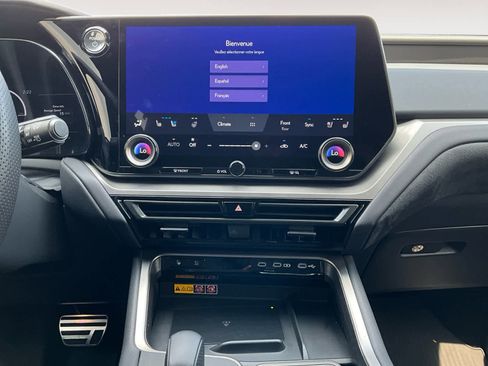 Used 2025 Lexus TX 500h AWD w/ Technology Package image 13