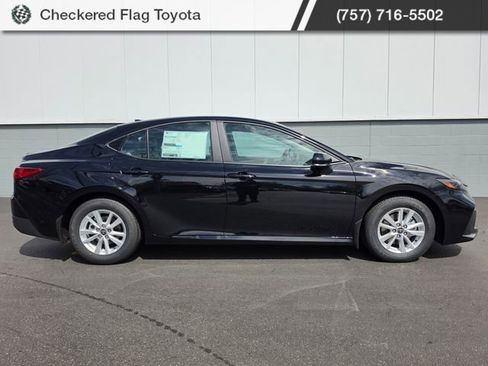 New 2026 Toyota Camry LE image 2