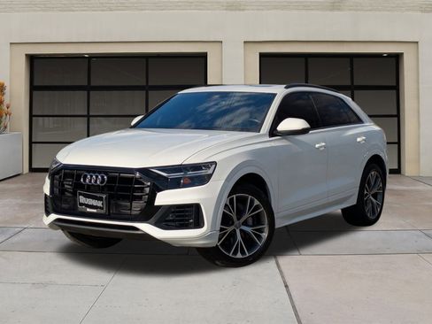 Used 2020 Audi Q8 Premium w/ Black Optic Package image 3