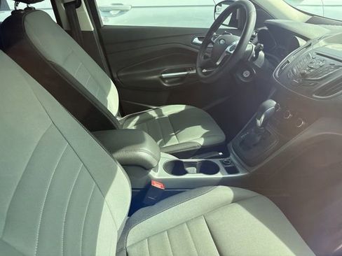 Used 2016 Ford Escape SE image 7