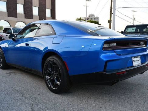 New 2026 Dodge Charger R/T w/ Blacktop Package AWD/4WD image 4