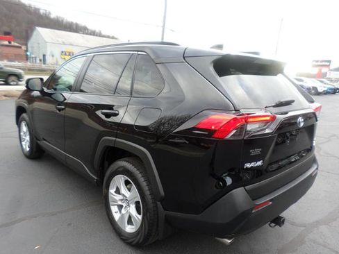 Used 2019 Toyota RAV4 XLE image 7