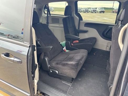 Used 2013 Dodge Grand Caravan SXT FWD image 6