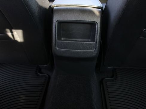 Used 2017 Volkswagen Passat 1.8T R-Line image 23