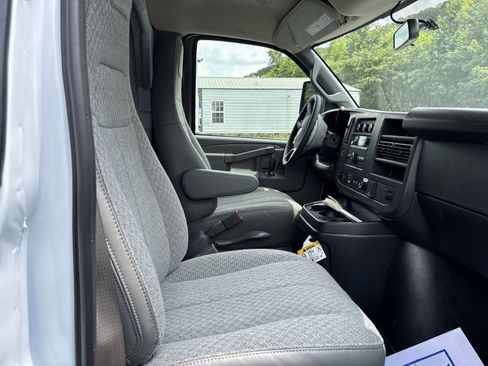 New 2025 Chevrolet Express 3500 w/ Power Convenience Package image 26