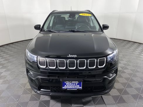 Used 2022 Jeep Compass Latitude image 12