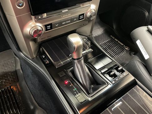 Used 2021 Lexus GX 460 Premium image 36
