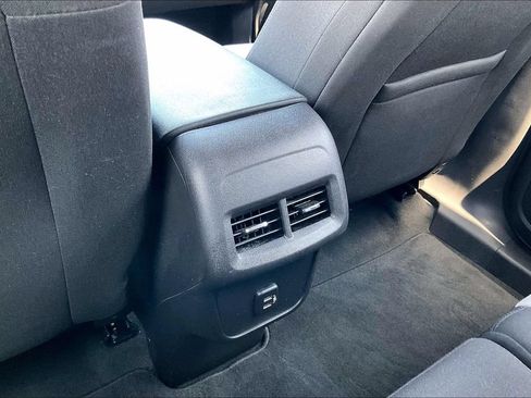 Used 2023 Chevrolet Equinox LT w/ Driver Convenience Package AWD/4WD image 10