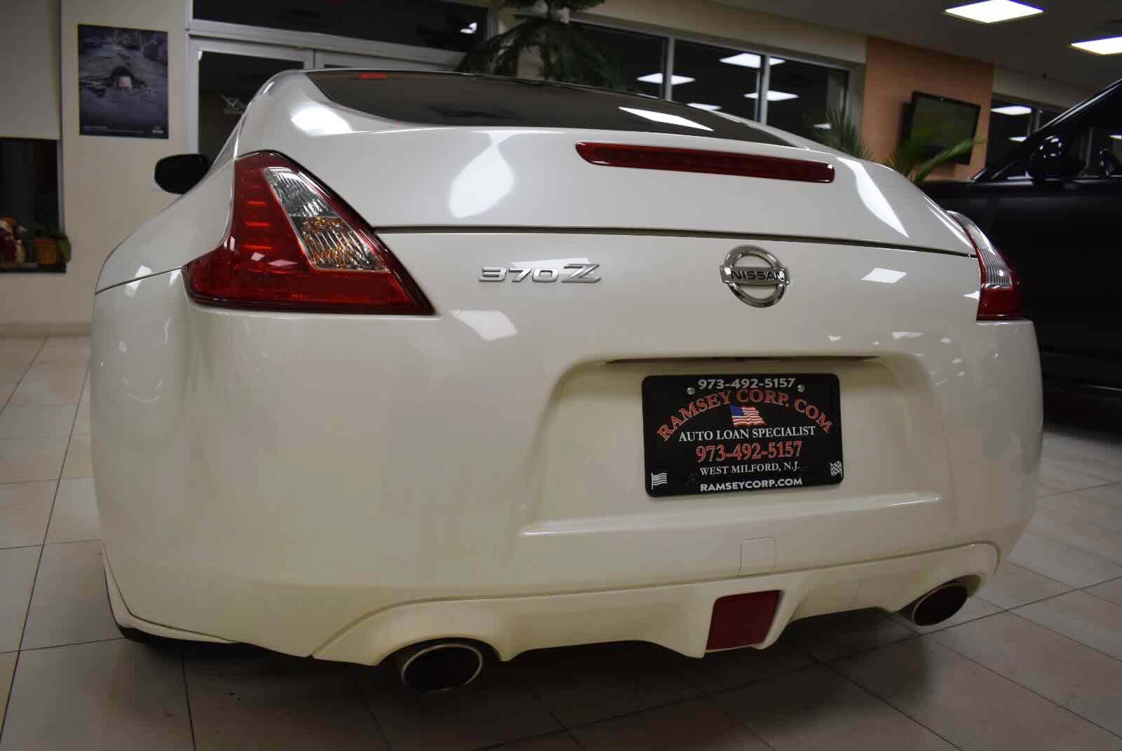 Used 2014 Nissan 370Z Coupe RWD image 50