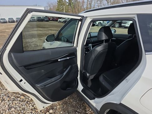 Used 2021 Kia Seltos SX image 19