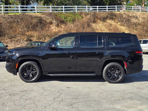 Used 2023 Jeep Wagoneer Series II image 17