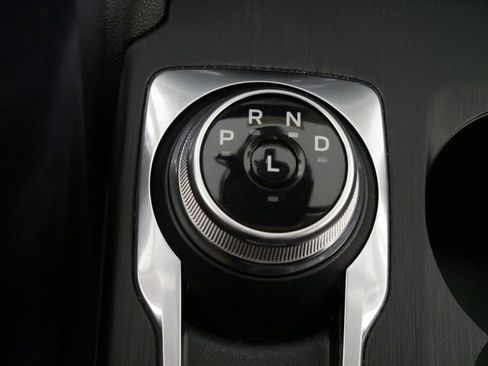 Certified 2025 Ford Escape Platinum image 23