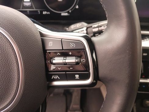 Certified 2023 Kia Carnival SX Prestige image 17