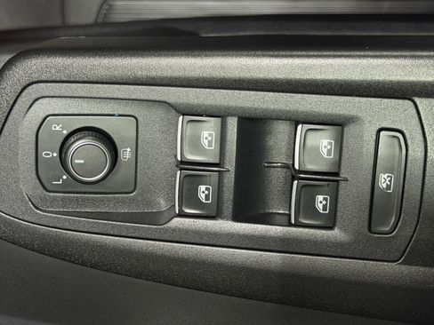 Used 2018 Volkswagen Atlas SE image 23