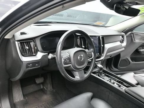 Used 2019 Volvo XC60 T6 Momentum w/ Advanced Package AWD/4WD image 27