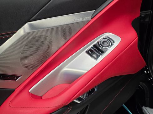 Used 2023 Chevrolet Corvette Stingray Preferred Cpe w/ Z51 Performance Package RWD image 18