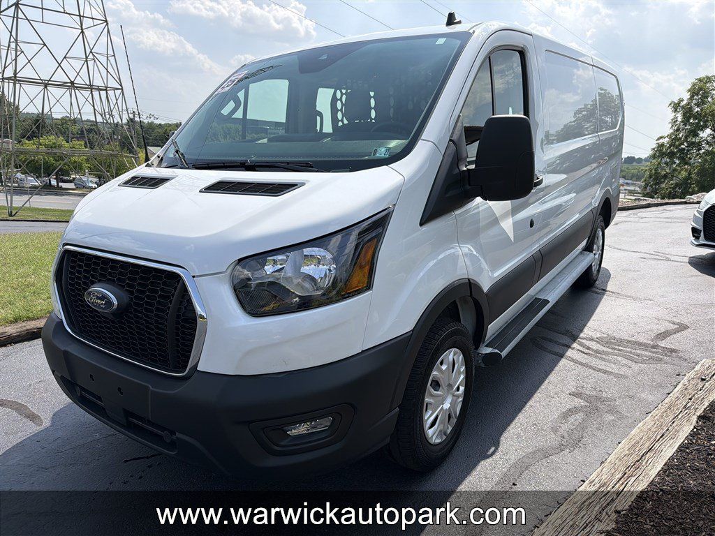 Used 2025 Ford Transit 250 Low Roof w/ Exterior Upgrade Package RWD image 3