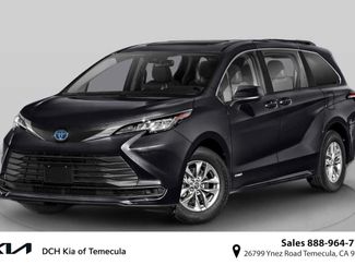 Used 2024 Toyota Sienna XSE w/ XSE Premium Package AWD/4WD video 1