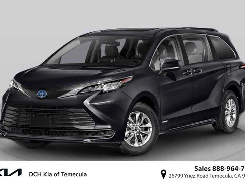 Used 2024 Toyota Sienna XSE w/ XSE Premium Package AWD/4WD image 1