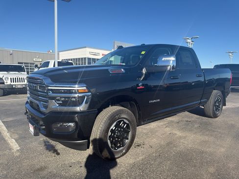 New 2026 RAM 2500 Laramie AWD/4WD image 22