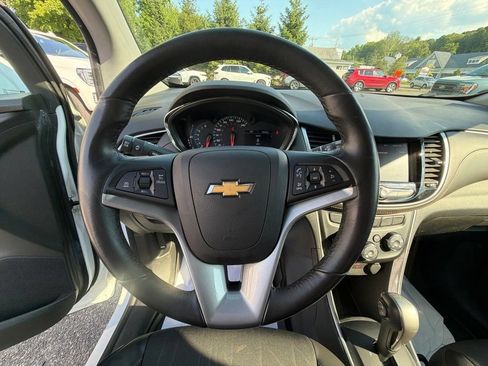 Used 2022 Chevrolet Trax LT w/ Sport Edition AWD/4WD image 21
