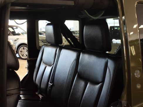 Used 2015 Jeep Wrangler Unlimited Sahara w/ Dual Top Group AWD/4WD image 59