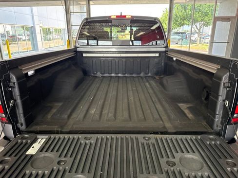 Used 2024 Nissan Frontier SV w/ Technology Package RWD image 15